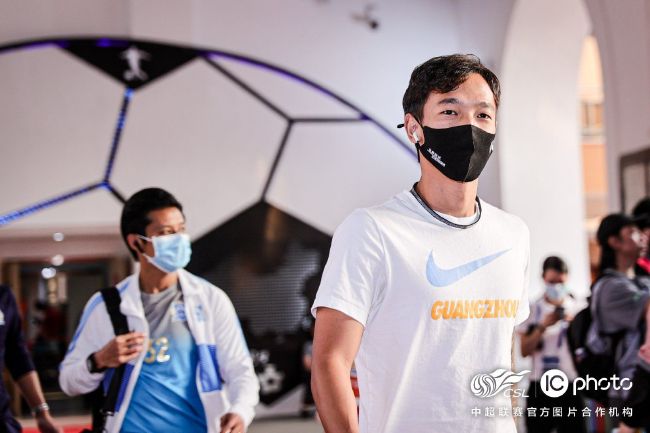 男男舐脚的视频丨vk